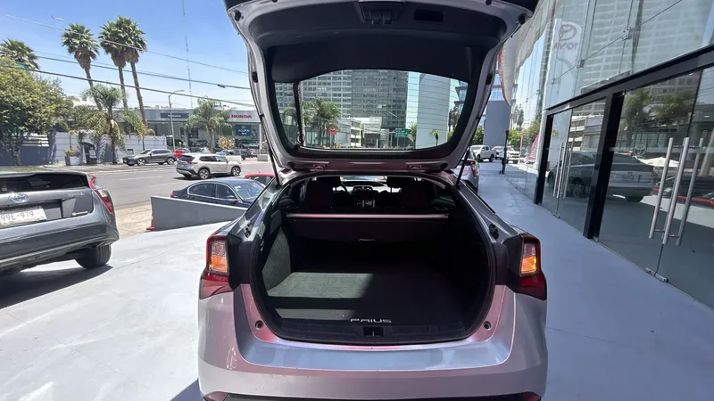 Toyota Prius 2021