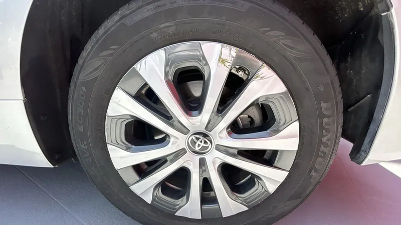 Toyota Prius 2021