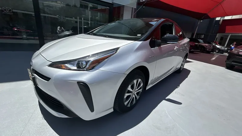 Toyota Prius 2021