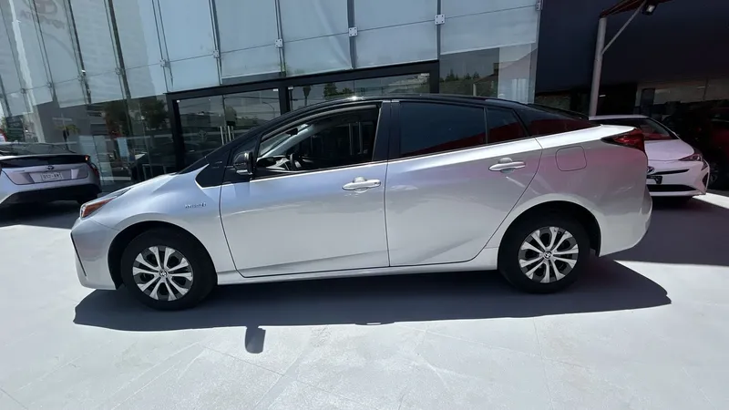 Toyota Prius 2021