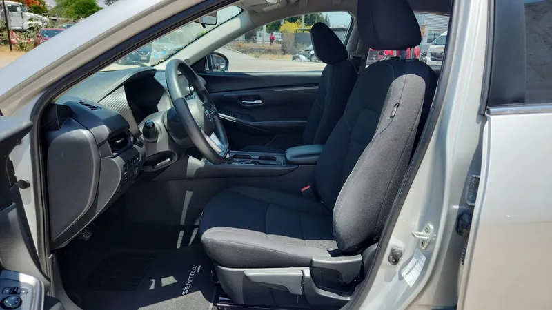Nissan Sentra 2023