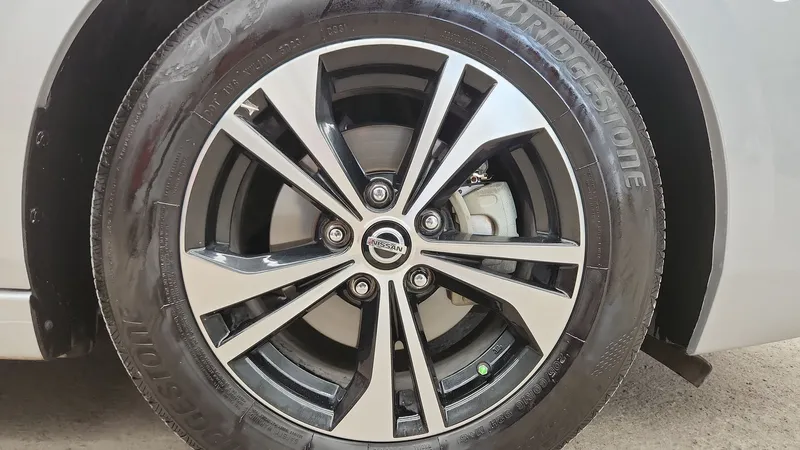 Nissan Sentra 2023