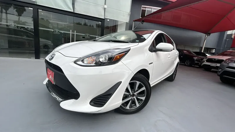 Toyota Prius C 2021