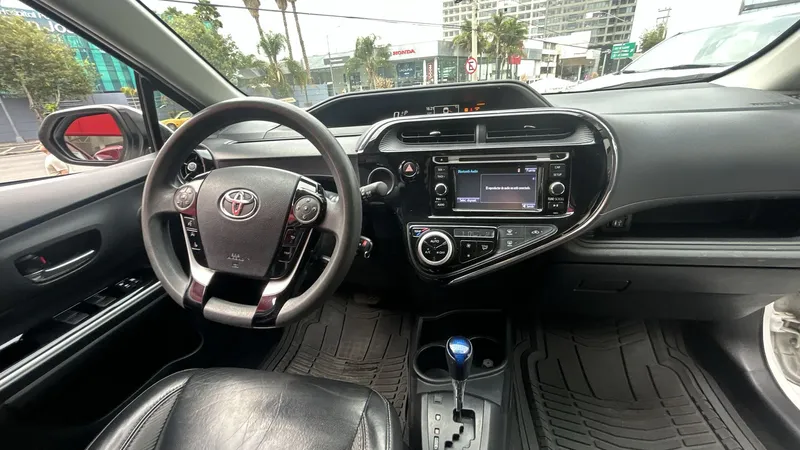 Toyota Prius C 2021