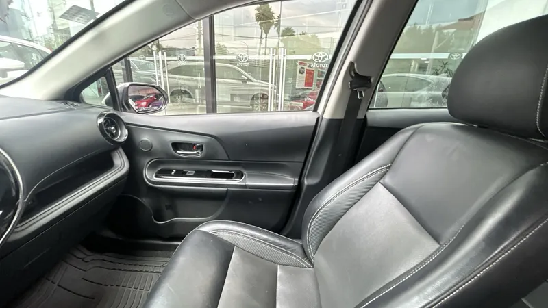 Toyota Prius C 2021