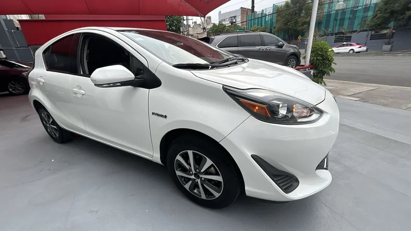 Toyota Prius C 2021
