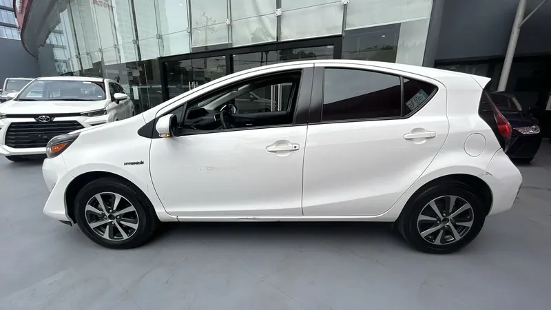 Toyota Prius C 2021