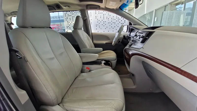 Toyota Sienna 2014