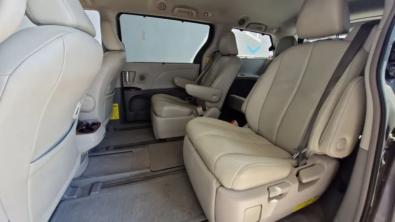 Toyota Sienna 2014
