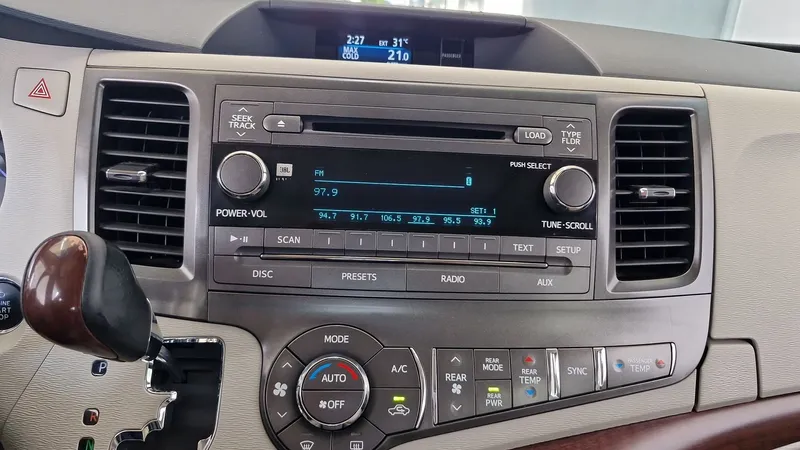 Toyota Sienna 2014