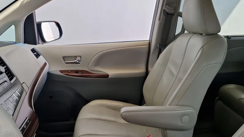 Toyota Sienna 2014