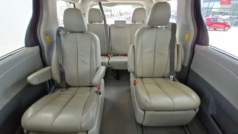 Toyota Sienna 2014