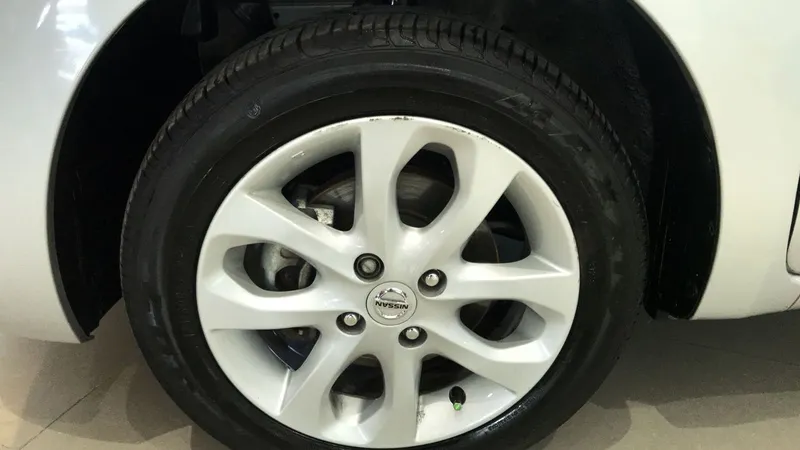 Nissan March 2020