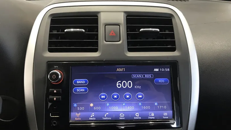 Nissan March 2020