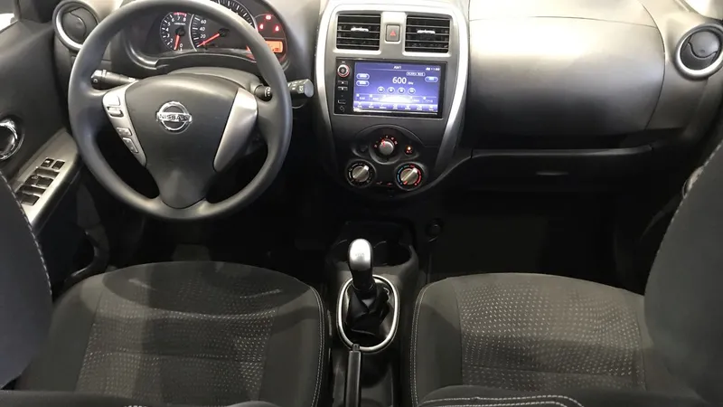 Nissan March 2020