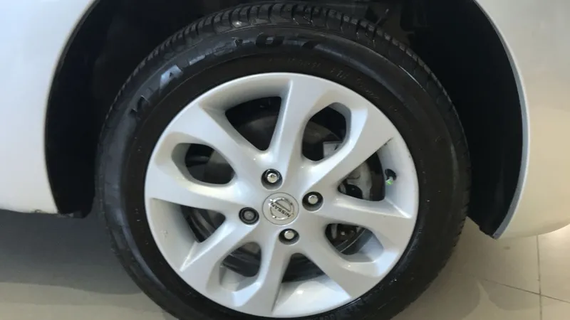 Nissan March 2020