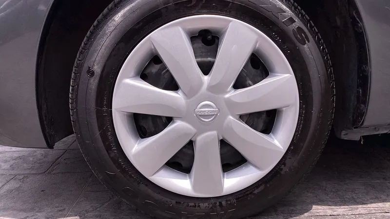 Nissan March 2020