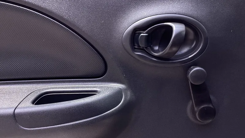 Nissan March 2020