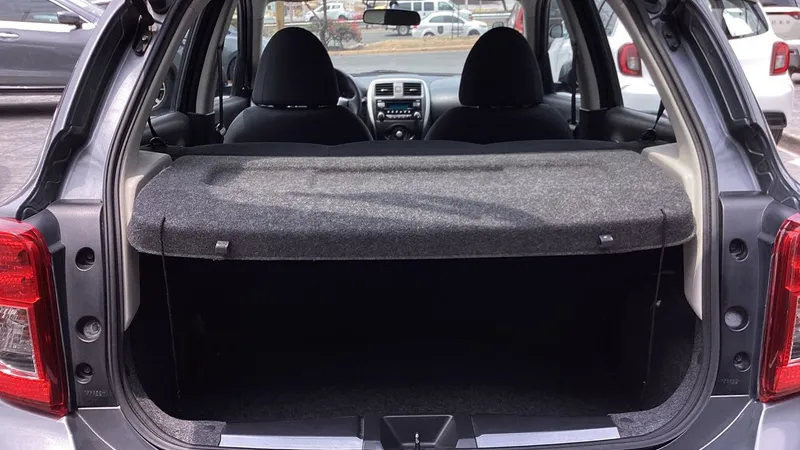 Nissan March 2020