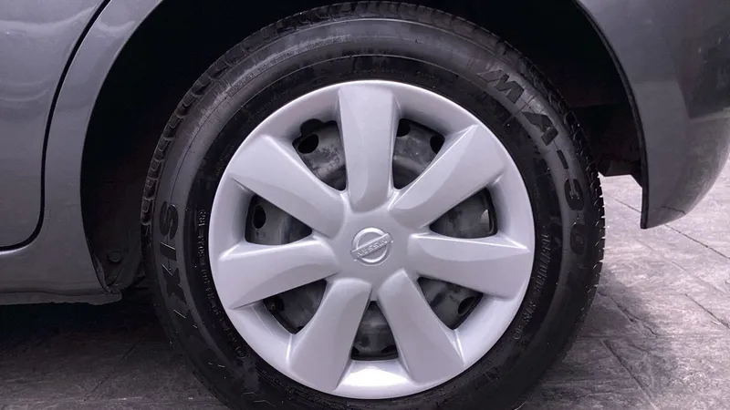 Nissan March 2020