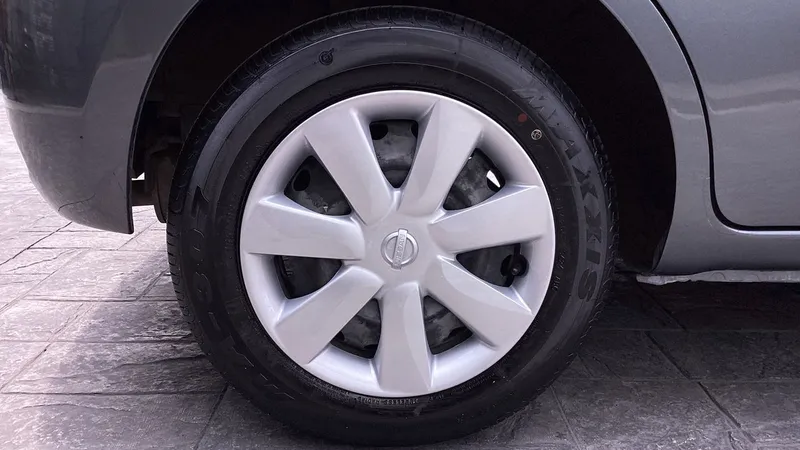 Nissan March 2020
