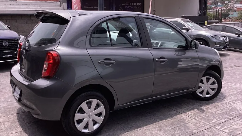 Nissan March 2020