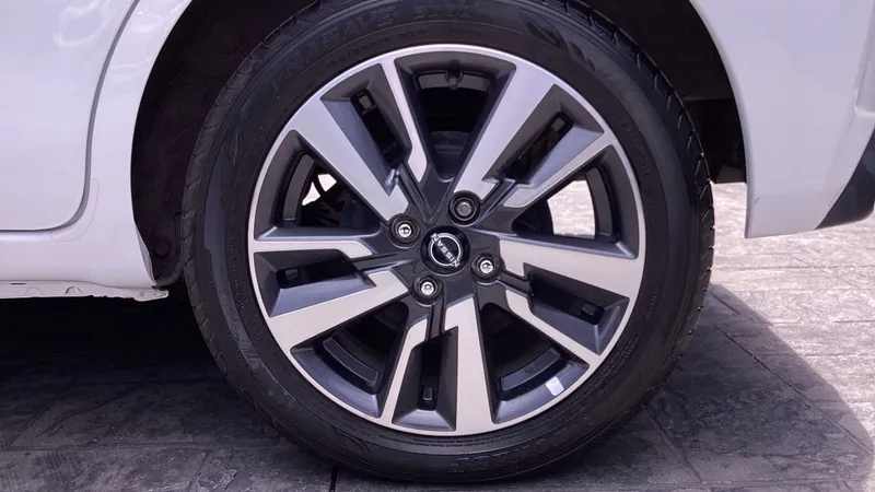 Nissan March 2023