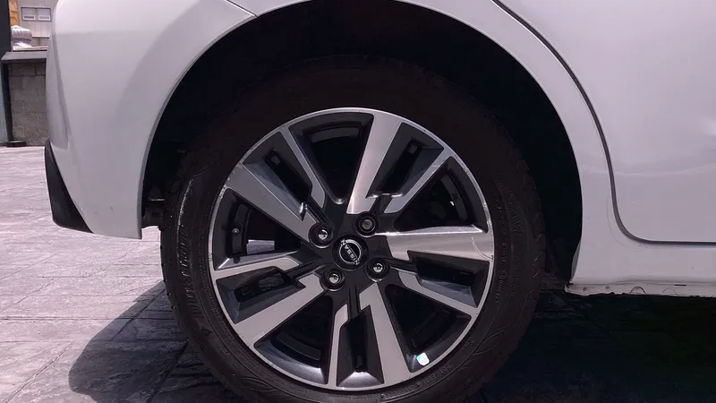 Nissan March 2023