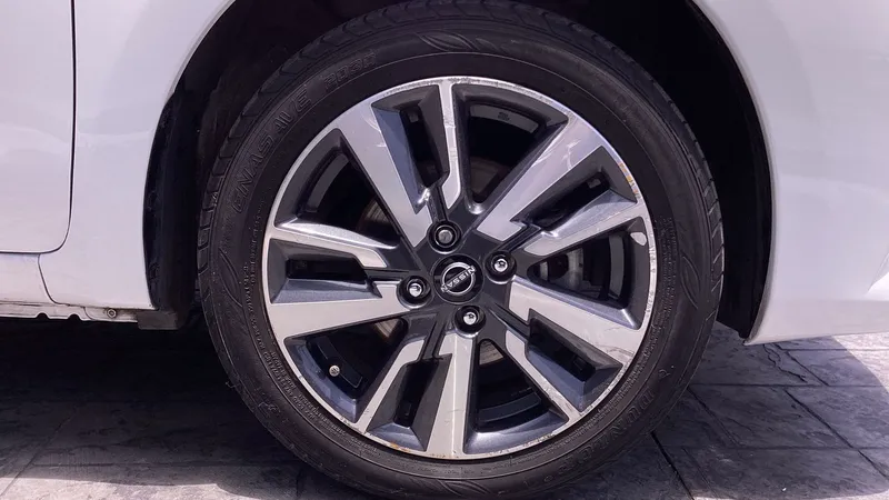 Nissan March 2023