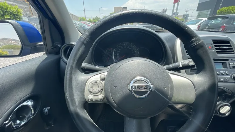 Nissan March 2017