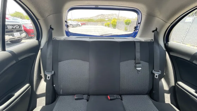 Nissan March 2017