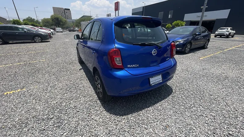 Nissan March 2017