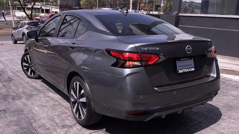 Nissan Versa 2022