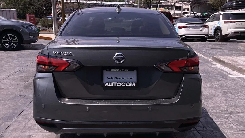 Nissan Versa 2022