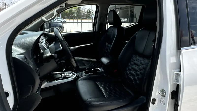 Nissan Frontier 2023