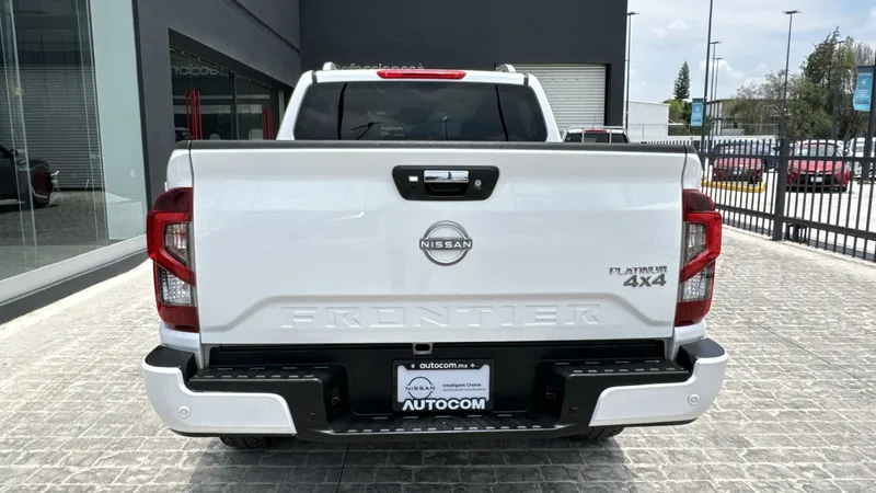 Nissan Frontier 2023