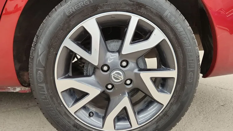 Nissan Versa 2019