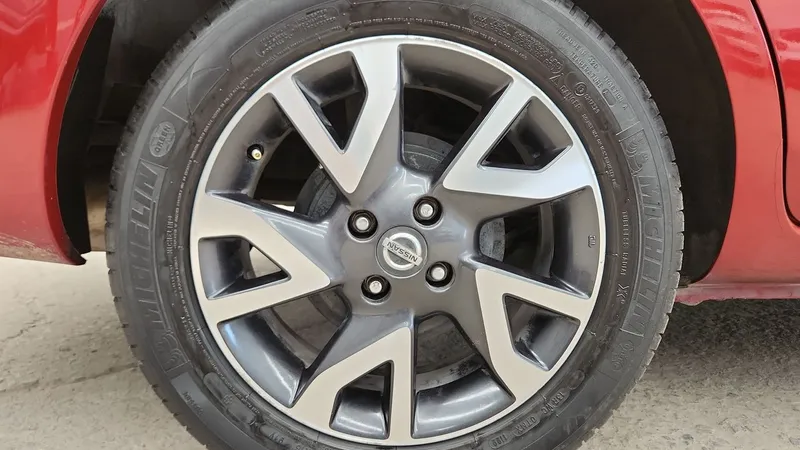 Nissan Versa 2019