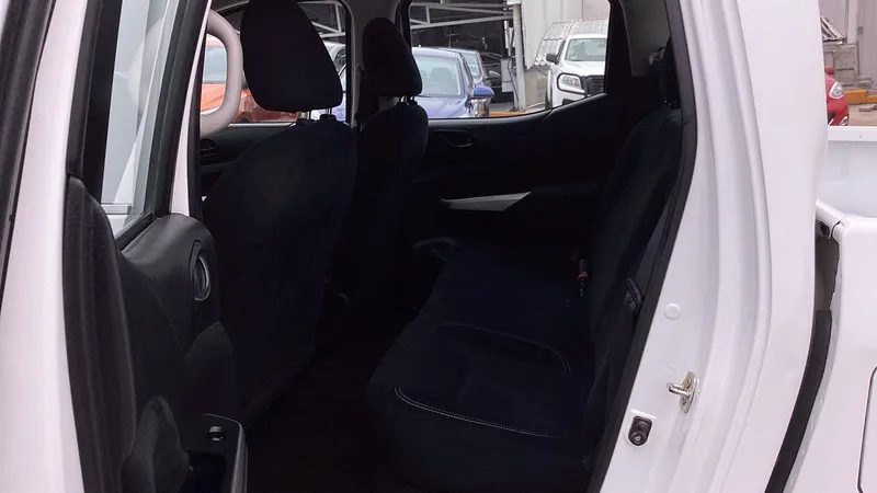 Nissan Np300 2018