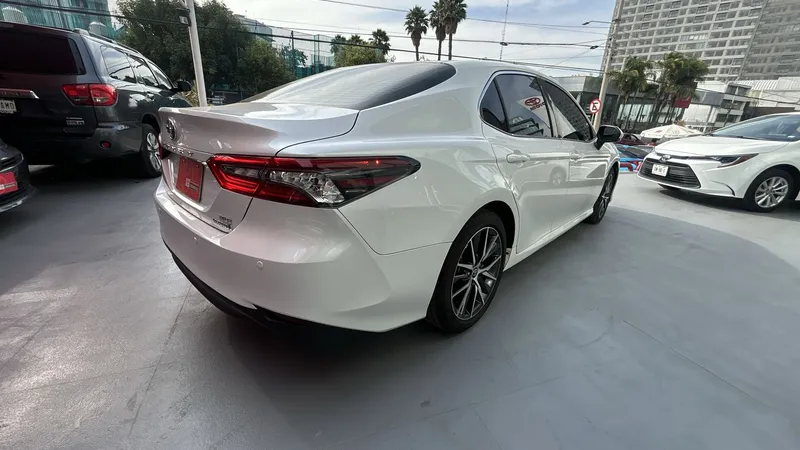 Toyota Camry 2022
