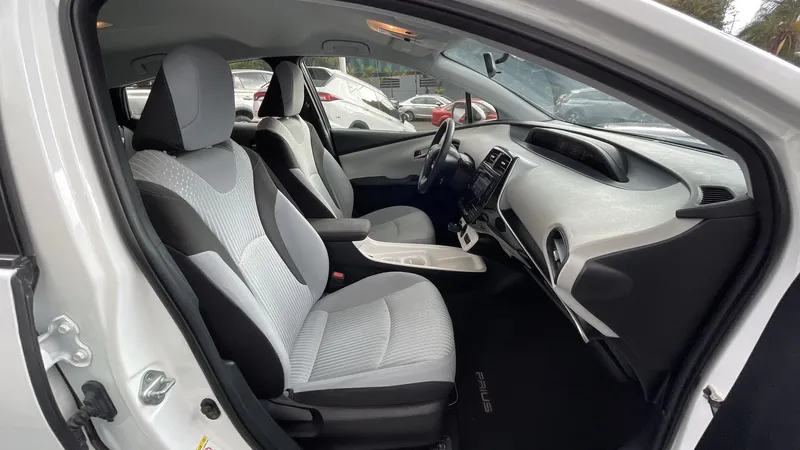 Toyota Prius 2017