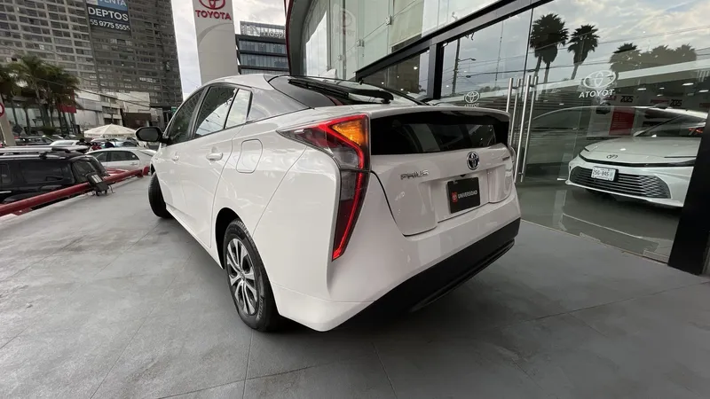 Toyota Prius 2017