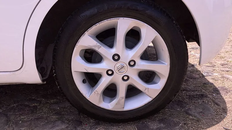 Nissan March 2020