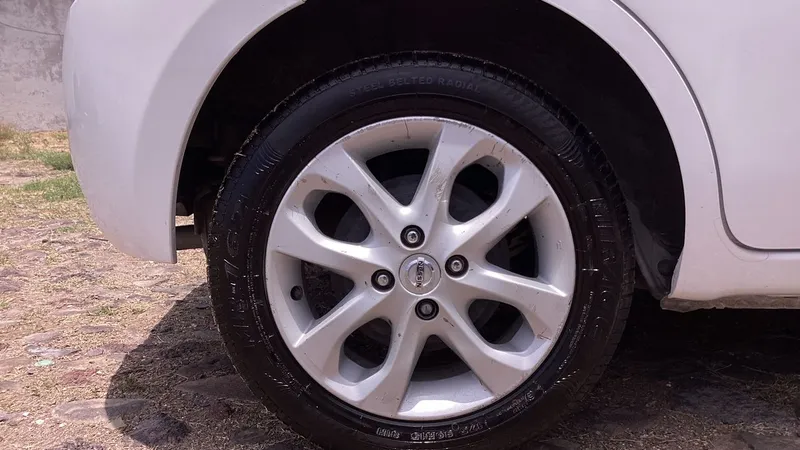 Nissan March 2020