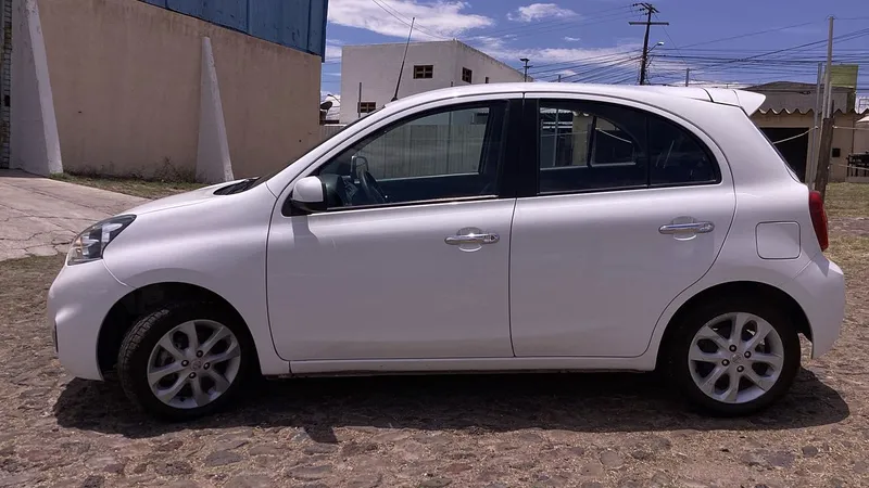 Nissan March 2020