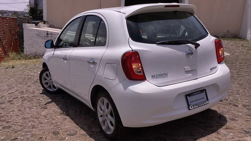 Nissan March 2020