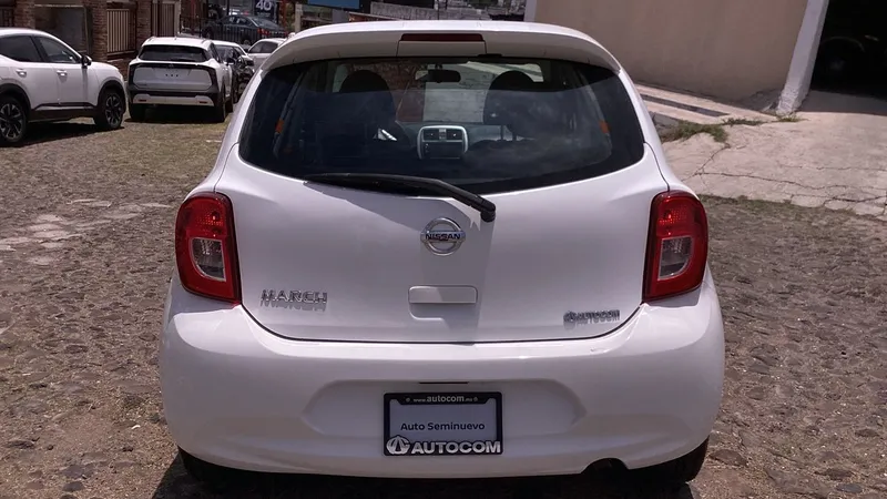 Nissan March 2020