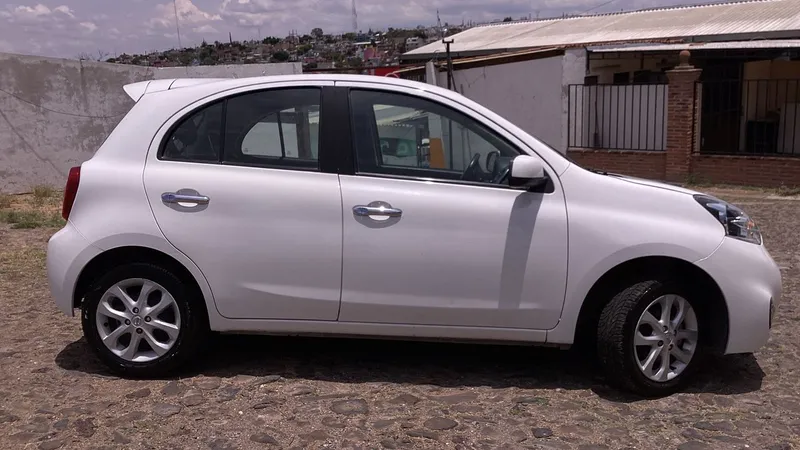 Nissan March 2020