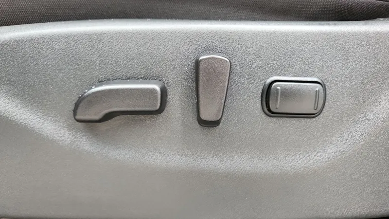Nissan Frontier 2023