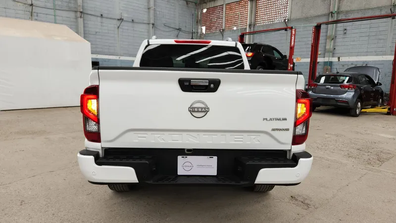 Nissan Frontier 2023